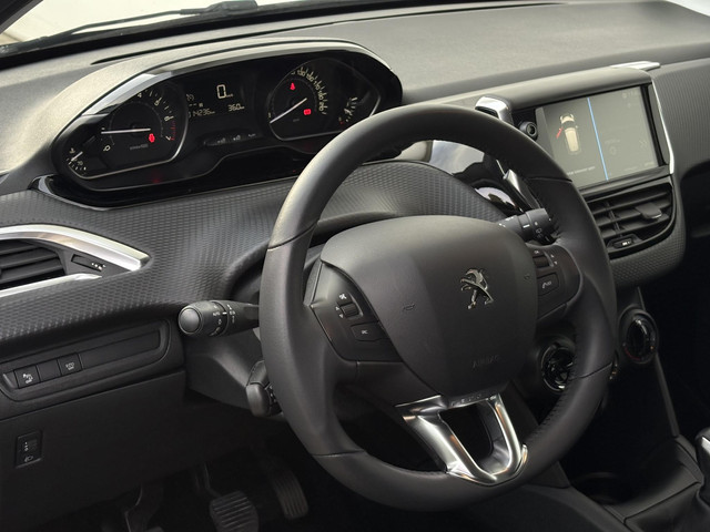 Foto 9 van Peugeot 208 1.2 PureTech Signature  | extreem lage km stand | stoelverwarming | carplay | Heel netje
