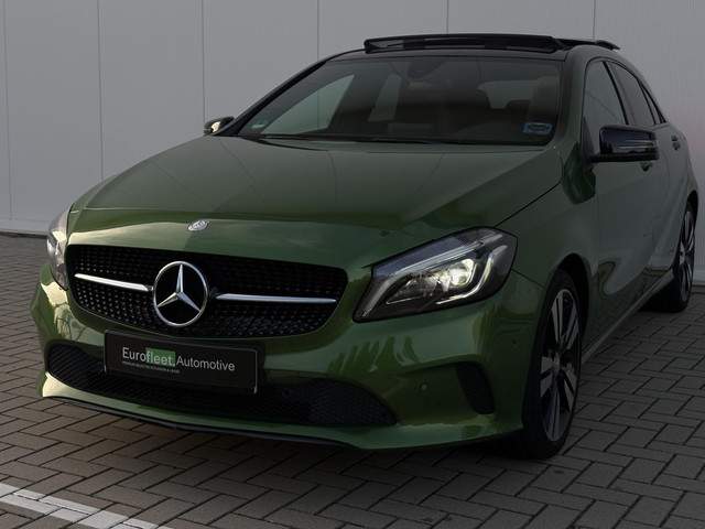 Foto 3 van Mercedes-Benz A-klasse A 160 Urban Exclusive | Night Package  | Panorama | Lederen bekleding