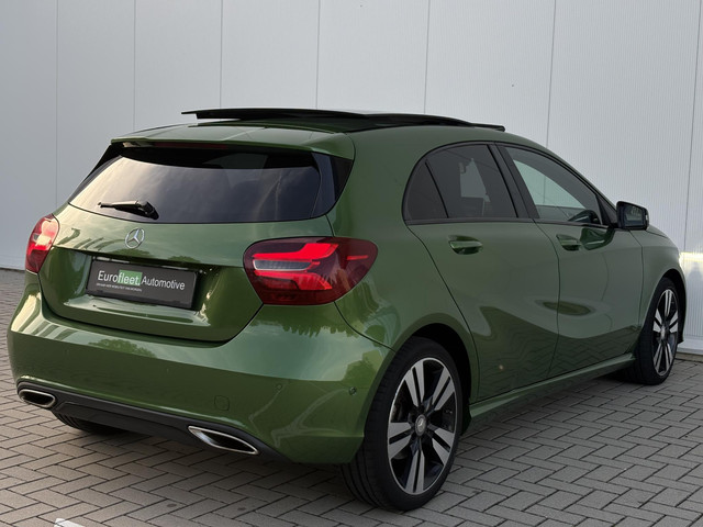 Foto 7 van Mercedes-Benz A-klasse A 160 Urban Exclusive | Night Package  | Panorama | Lederen bekleding