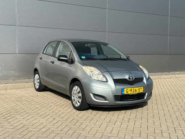 Foto 4 van Toyota Yaris 1.0 VVTi Acces Airco| 5Drs
