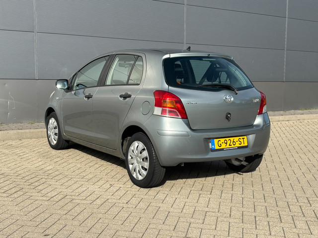 Foto 7 van Toyota Yaris 1.0 VVTi Acces Airco| 5Drs