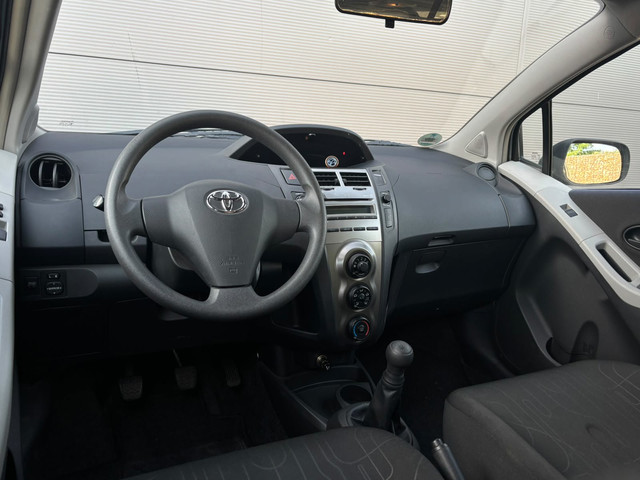 Foto 8 van Toyota Yaris 1.0 VVTi Acces Airco| 5Drs