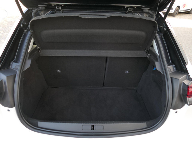 Foto 3 van Opel Corsa 1.2 Elegance | Panoramadak | Achteruitrijcamera | Half leder | Stuur-/Stoelverwarming | L