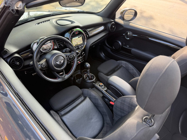 Foto 8 van Mini Cabrio 2.0 Cooper S Chili Serious Business JCW|Nieuwstaat