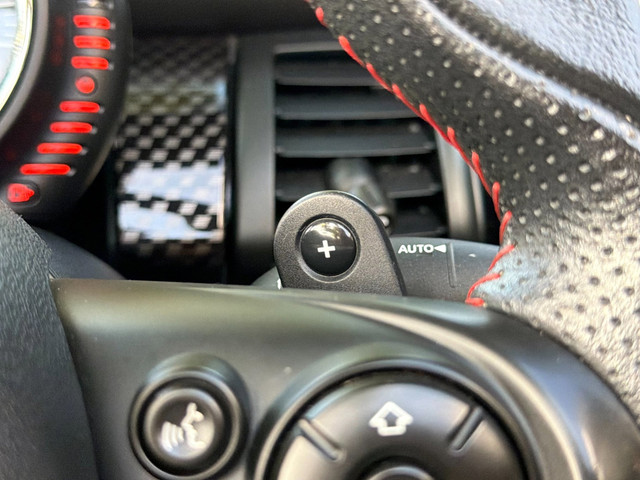 Mini Cabrio 2.0 Cooper S Chili Serious Business JCW|Nieuwstaat