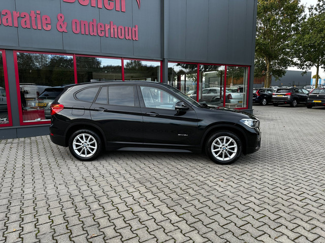 Foto 8 van BMW X1 SDrive18d High Executive / Automaat / Trekhaak / Navi / Cruise / Stoelver. /
