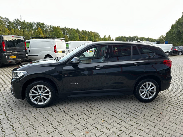 Foto 4 van BMW X1 SDrive18d High Executive / Automaat / Trekhaak / Navi / Cruise / Stoelver. /