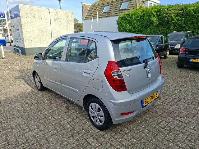 Foto 5 van HYUNDAI I10 1.1 i-Drive Cool RADIO CD/AIRCO/CENTR.VERGR/ELEC.RAMEN VOOR