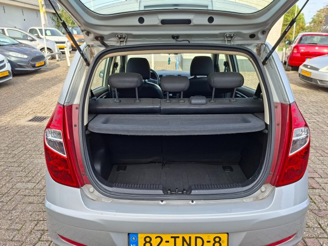 Foto 10 van HYUNDAI I10 1.1 i-Drive Cool RADIO CD/AIRCO/CENTR.VERGR/ELEC.RAMEN VOOR