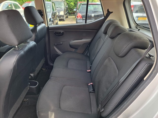 HYUNDAI I10 1.1 i-Drive Cool RADIO CD/AIRCO/CENTR.VERGR/ELEC.RAMEN VOOR