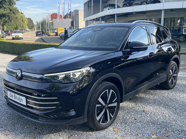 Foto 4 van Volkswagen Tiguan 1.5 eHybrid DSG Elegance (Trekhaak,Camera,IQ,Headup)