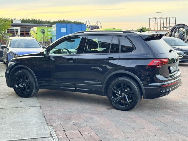 Foto 7 van Volkswagen Tiguan 1.4 TSI eHybrid R-Line Business+ | Black style | IQ Light | Stoel-stuur verw | Cam