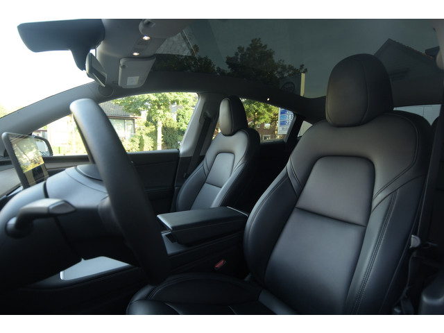Foto 6 van Tesla Model Y Long Rang Dual Motor AWD 75 kWh Enhanced Autopilot