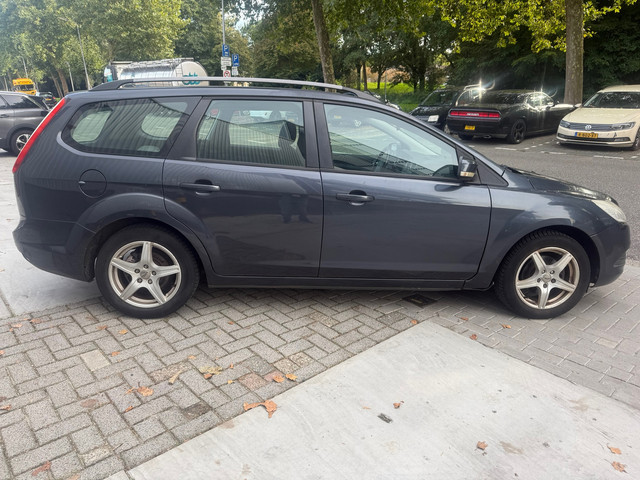 Foto 6 van Ford Focus Wagon 1.6 Titanium