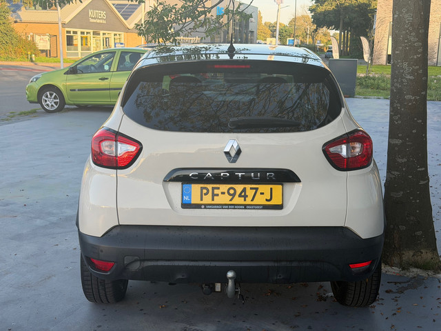 Foto 6 van Renault Captur 1.2 TCe Helly Hansen/automaat/airco/cruise/ Trekhaak/camra/PDC achter/Dealer onderhou