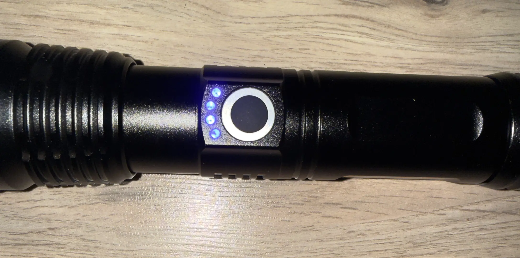 Tactische zaklamp, Geweerlamp, Jachtlamp, Zaklamp, Lamp, Schijnwerper, hoog vermogend, LED. {nr13}