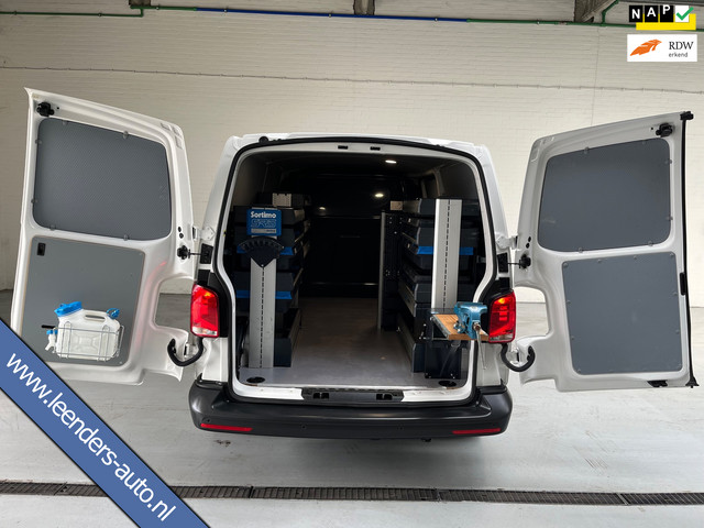 Foto 2 van Volkswagen Transporter Automaat DSG Servicewagen 2.0 TDI 150pk L2H1 3Persoons Sortimo Inrichting, Ai
