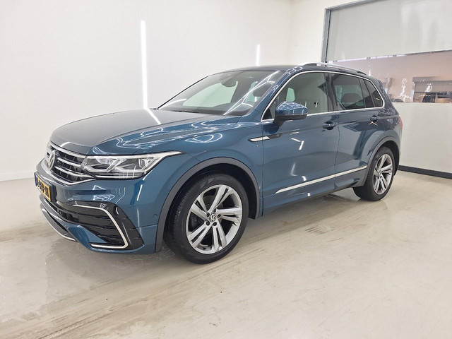 Foto 3 van Volkswagen Tiguan 1.5 TSI 3X R-Line Business+Led+Navigatie+Camera+Assist/winter-Pakket = RIJKLAAR !!
