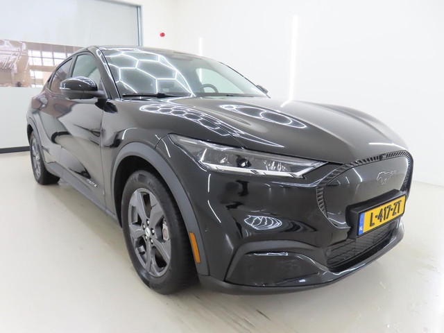 Foto 3 van Ford Mustang Mach-E RWD 75 kWh | SOH 93% | 360 Camera | Carplay | Stoel- en stuurverwarming | 1e Eig