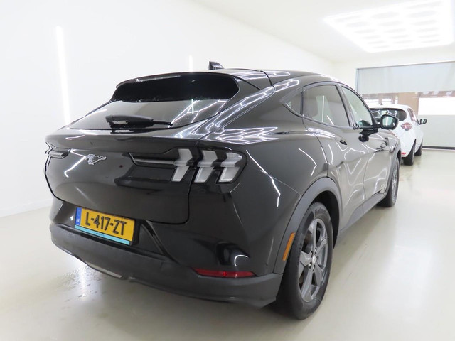Foto 4 van Ford Mustang Mach-E RWD 75 kWh | SOH 93% | 360 Camera | Carplay | Stoel- en stuurverwarming | 1e Eig