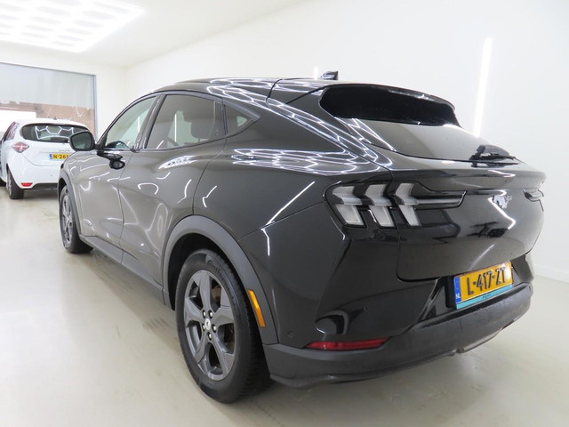 Foto 5 van Ford Mustang Mach-E RWD 75 kWh | SOH 93% | 360 Camera | Carplay | Stoel- en stuurverwarming | 1e Eig