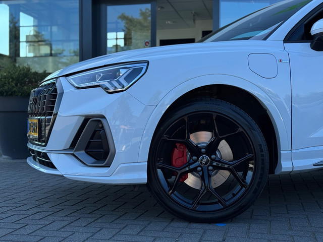 Foto 8 van Audi Q3 45 TFSI e S edition * Camera * Matrix Led * Carplay