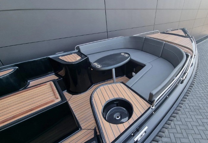 Foto 4 van Gentle Julia 710 Sloep | 7 meter | Motor in de bun