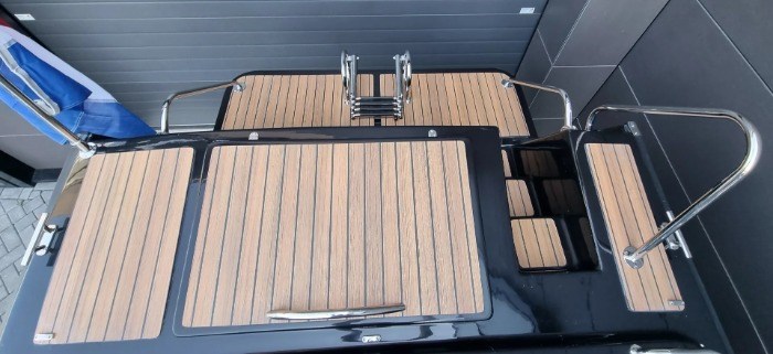Foto 8 van Gentle Julia 710 Sloep | 7 meter | Motor in de bun
